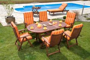 protect outdoor patio furniture from sun damage